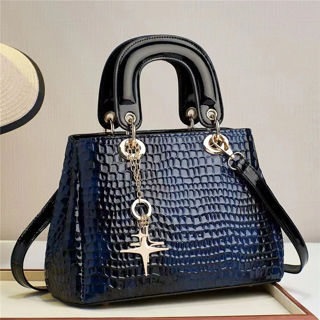 New Brand Designer Women\'s Handbag Bridal Bag High Quality Texture Snake Skin Pattern Pendant Single Shoulder Crossbody Hand Bag