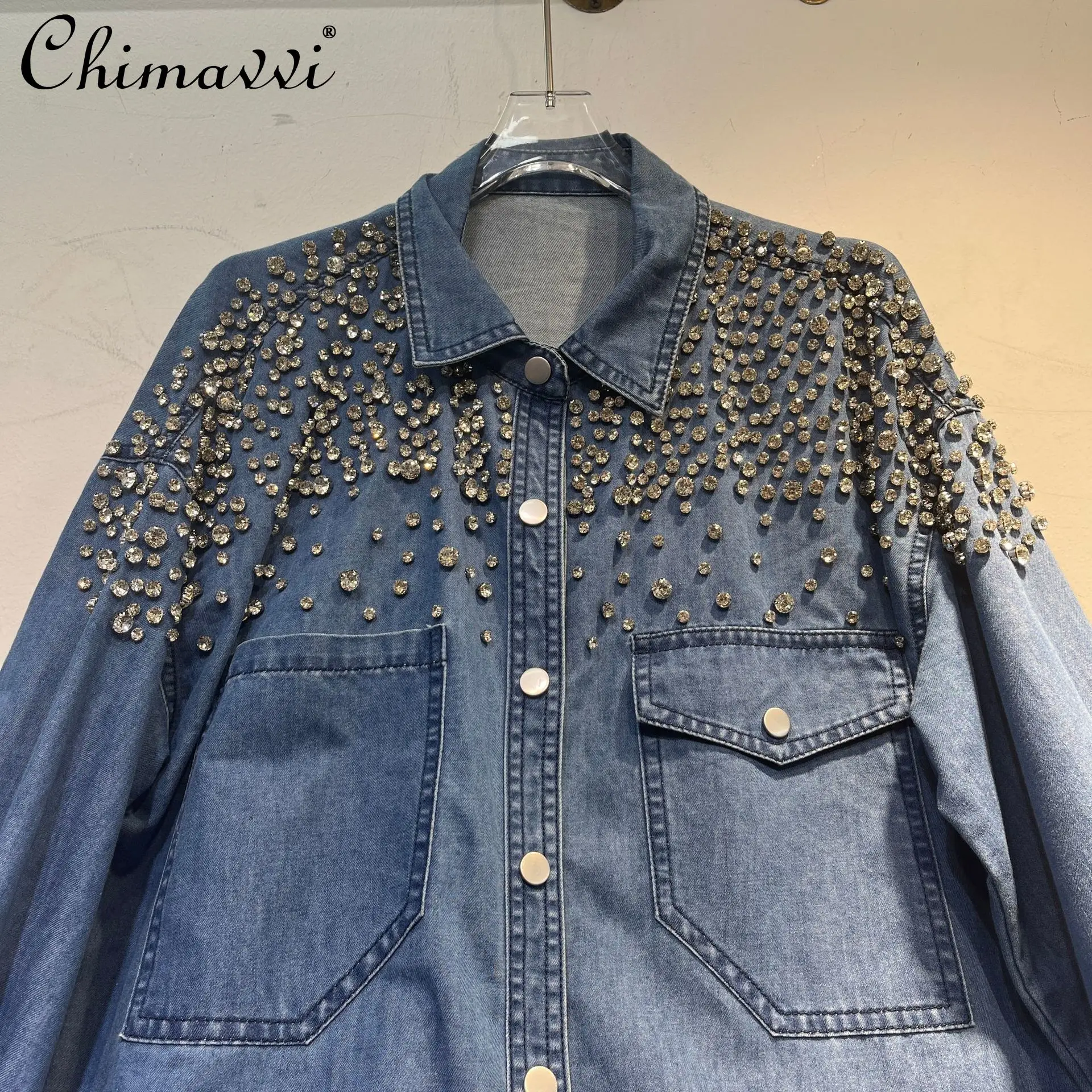 Damen-Jeanshemdjacke mit schwerem Strassstein, 2025, Herbst, neue Mode, Perlen-Denim-Design, langärmelig, lockeres Hemd, Damen-Oberteil
