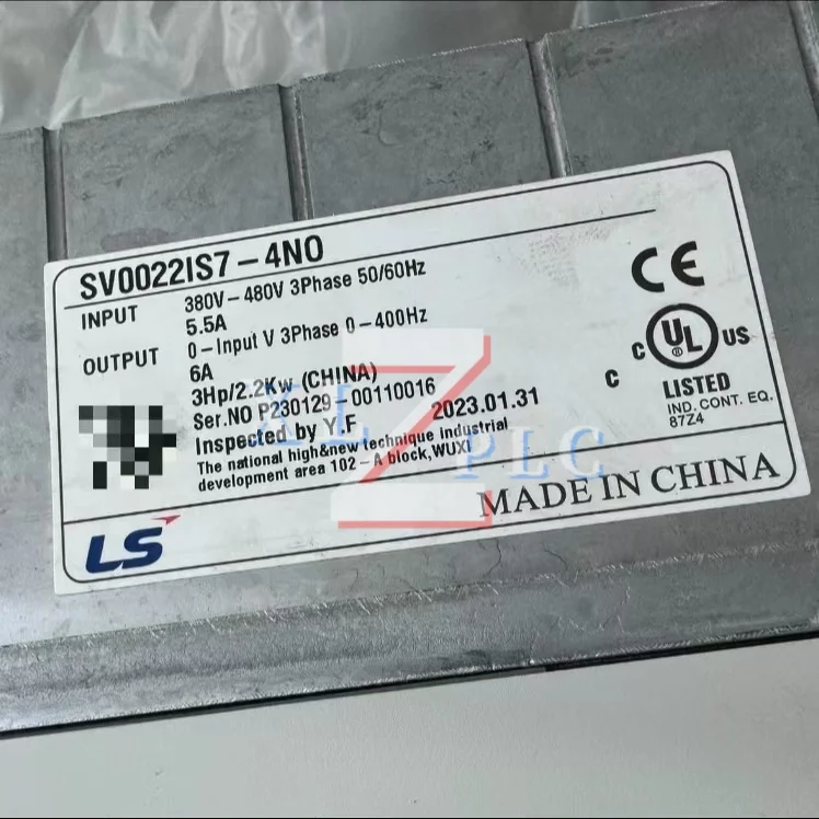 محول التردد الأصلي الجديد SV0022IS7-4NO