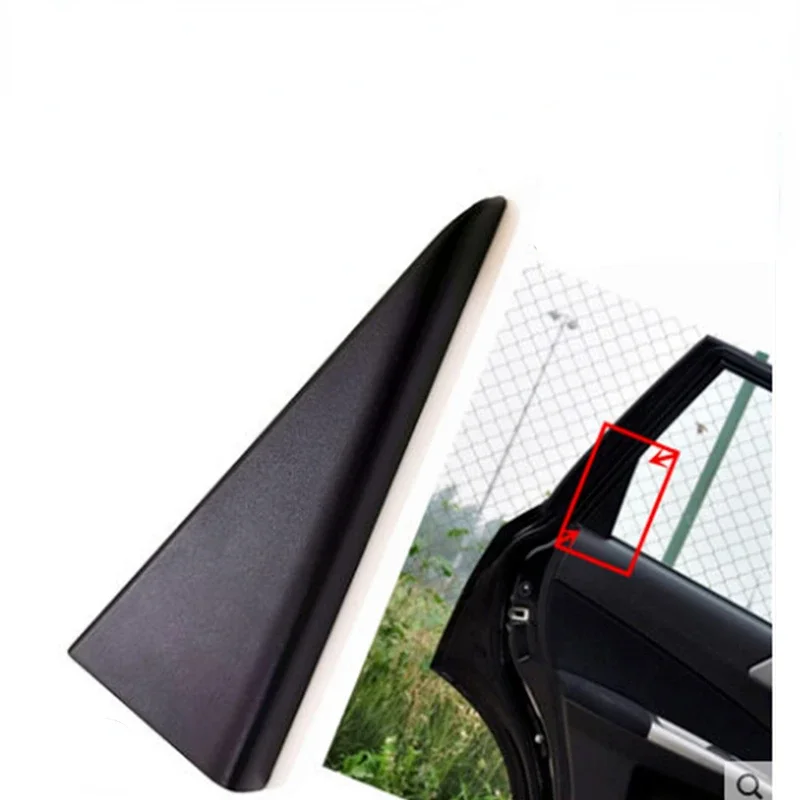94251SC110 Dla Subaru 2008-12 Forester Oryginalne wewnętrzne trójkątne wykończenie tylnych drzwi Szklany wewnętrzny trójkątny panel wykończeniowy