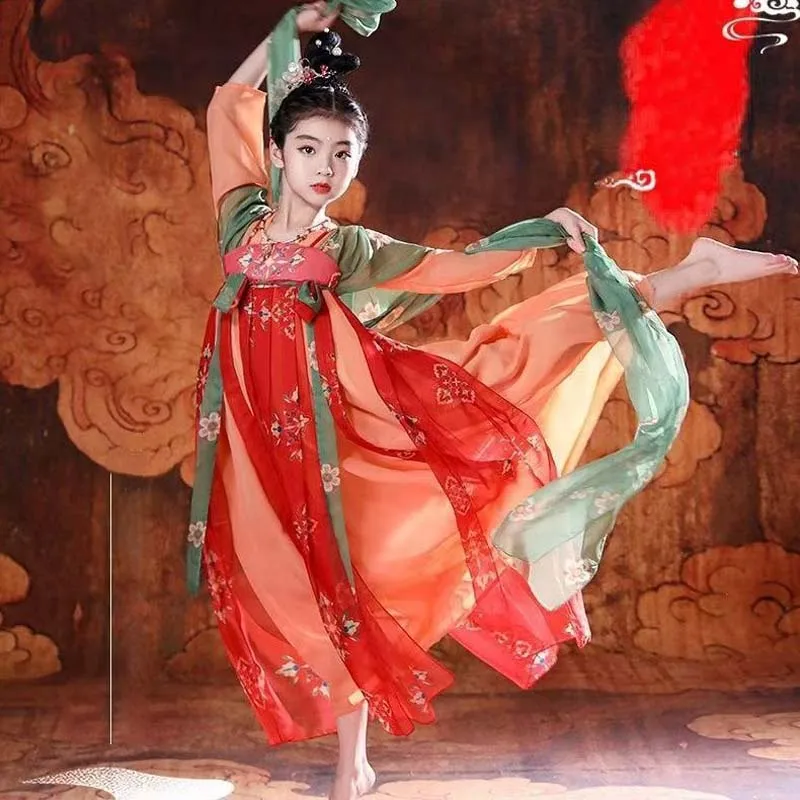 Chinese Hanfu imitates Tang Dynasty girls' casual dress