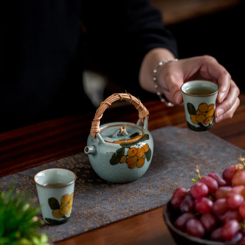 150ml Pure Hand-painted Loquat Teapot Ice Crack Road Beam Pot with Filter Teapot Household Kung Fu Tea Set Ceramic Pot Tea Maker