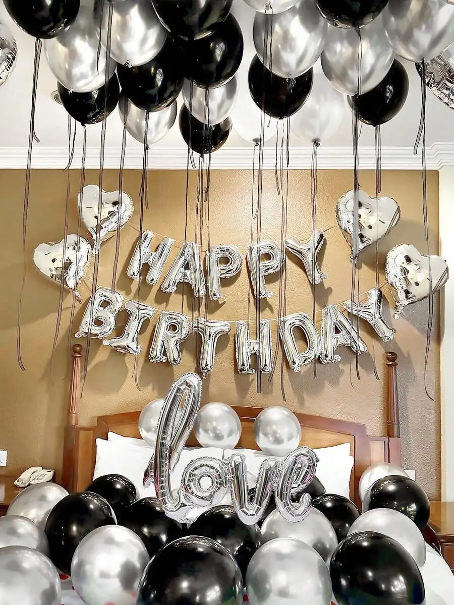 Verschiedene Arten von Geburtstagsballon-Sets, einschließlich 16-Zoll-Folienballons in Buchstabenform, herzförmige Folienballons und Latexballons. – Detail 7
