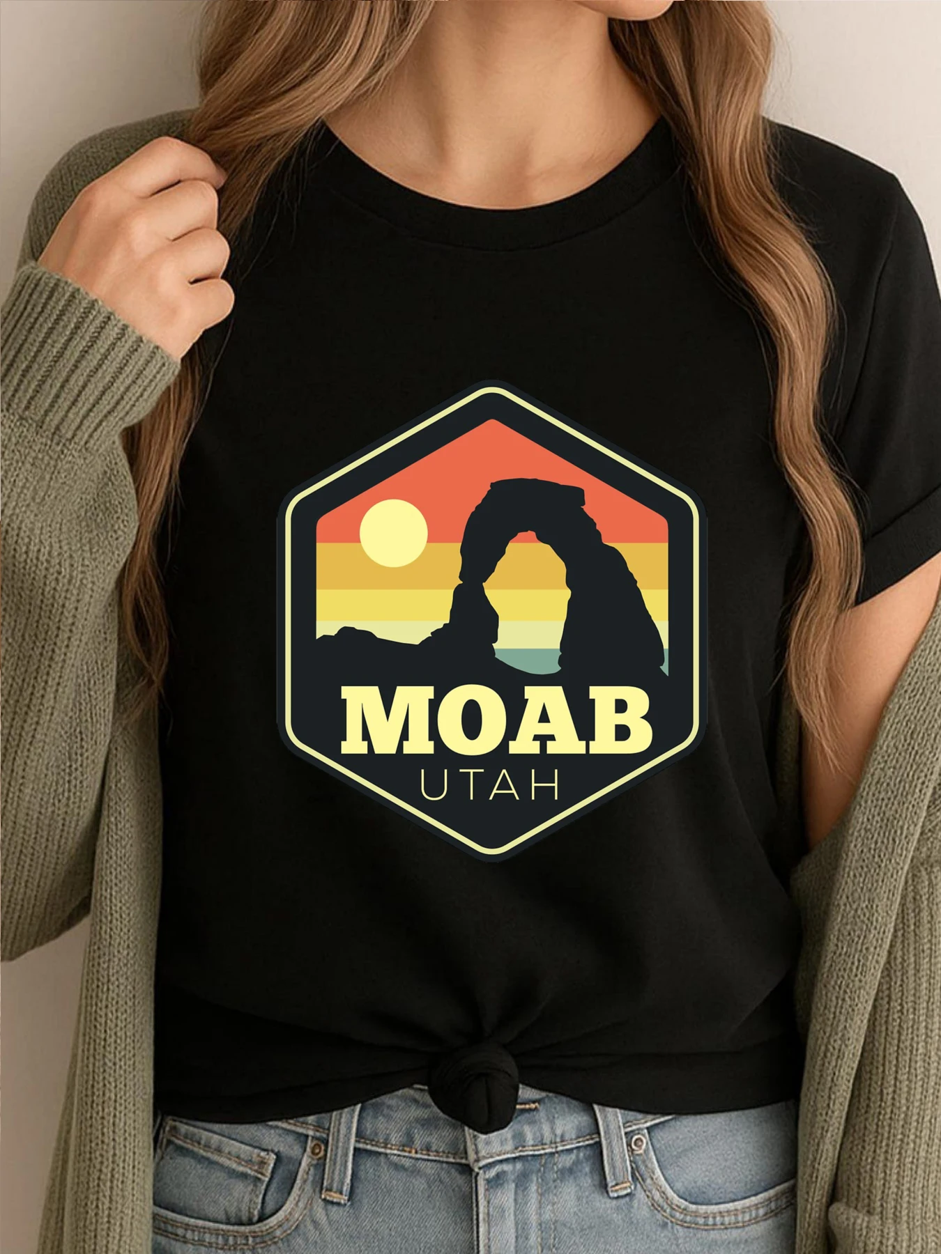 

Moab Utah Arch Vintage Sunset Travel Mens Korean Fashion Funny Gifts Vaporwave Graphic Tees Mens Classic Printed Clothes