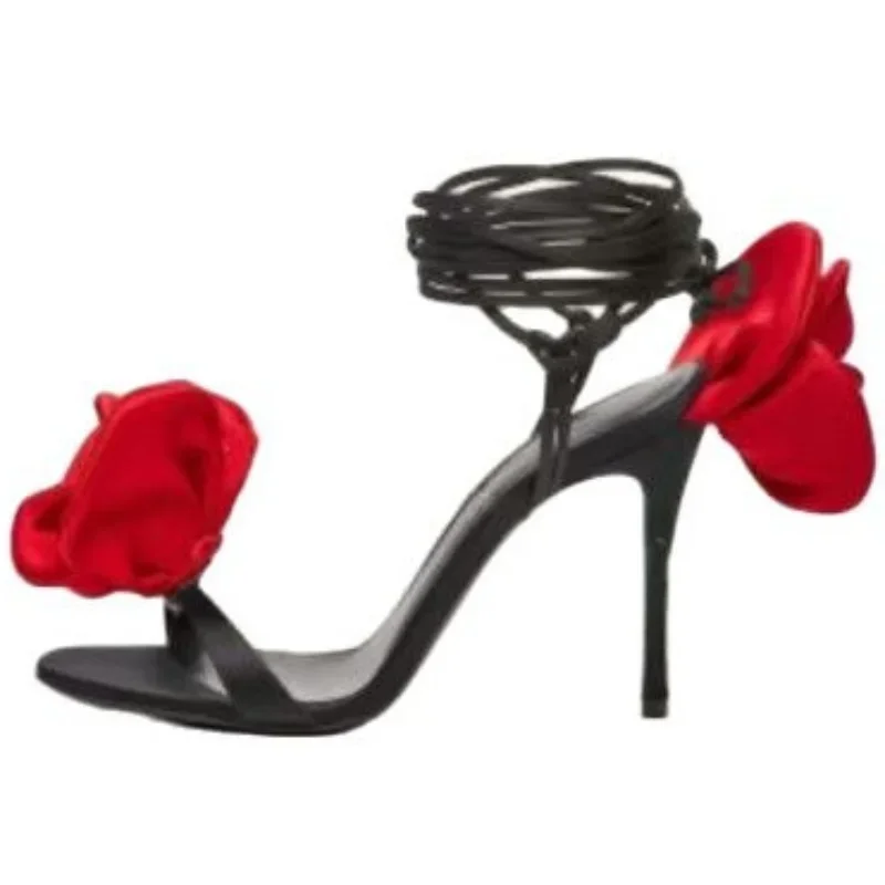 2023 Fashion Slim High Heel Front and Back Satin Rose Lace Sandały damskie Europejskie i amerykańskie buty bankietowe Obcasy damskie