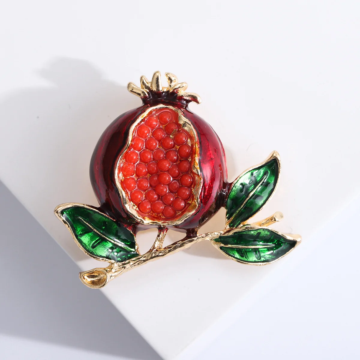 Fashion Rhinestone  Enamel  Pomegranate Plant Brooches For Women Trendy Drip Oil Fruits Brooch Pins Casual Party Jewelry Gifts