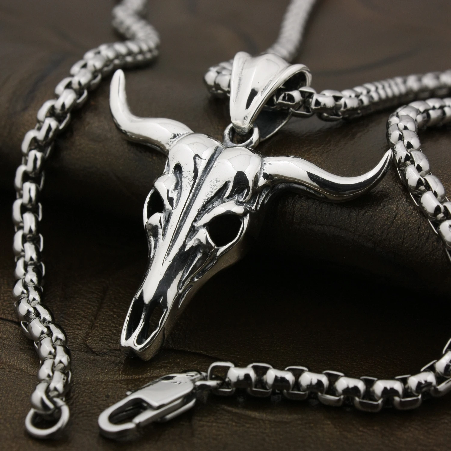 

925 Sterling Silver Top Quality Charm Big Buffalo Skull Bull Horn Punk Pendant 8B004