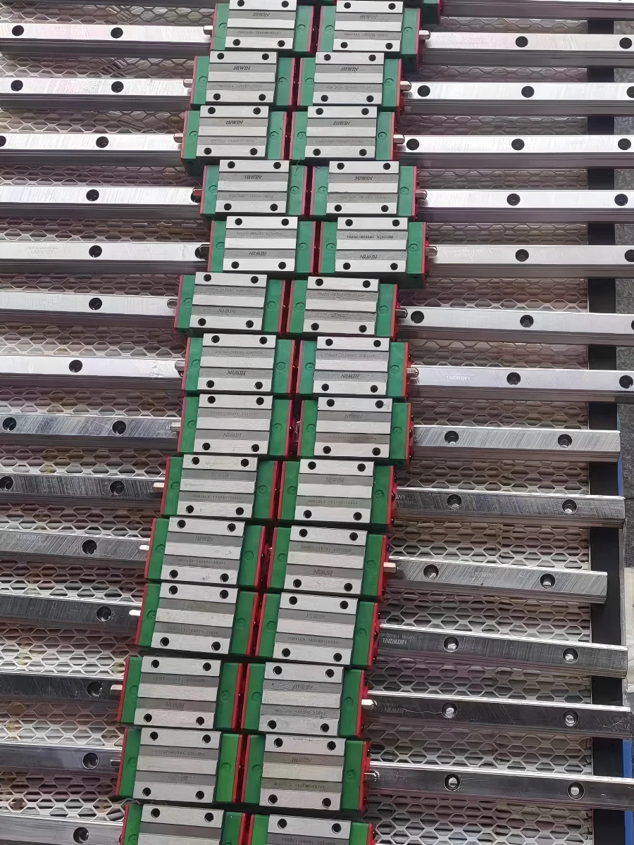 Blocco cursore guida lineare HGH20CA HIWIN da 4 pezzi per guide lineari HGR20