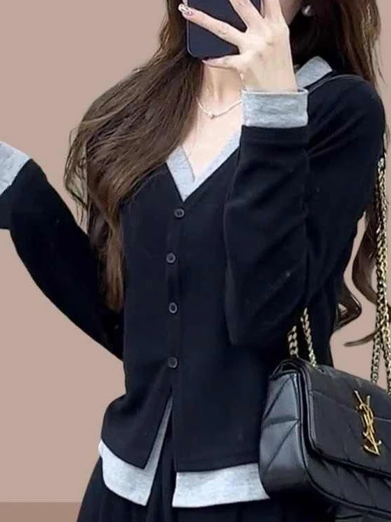 

Женская облегающая футболка с V-образным вырезом и длинным рукавом, черный топ с модным дизайном, осенняя новинка