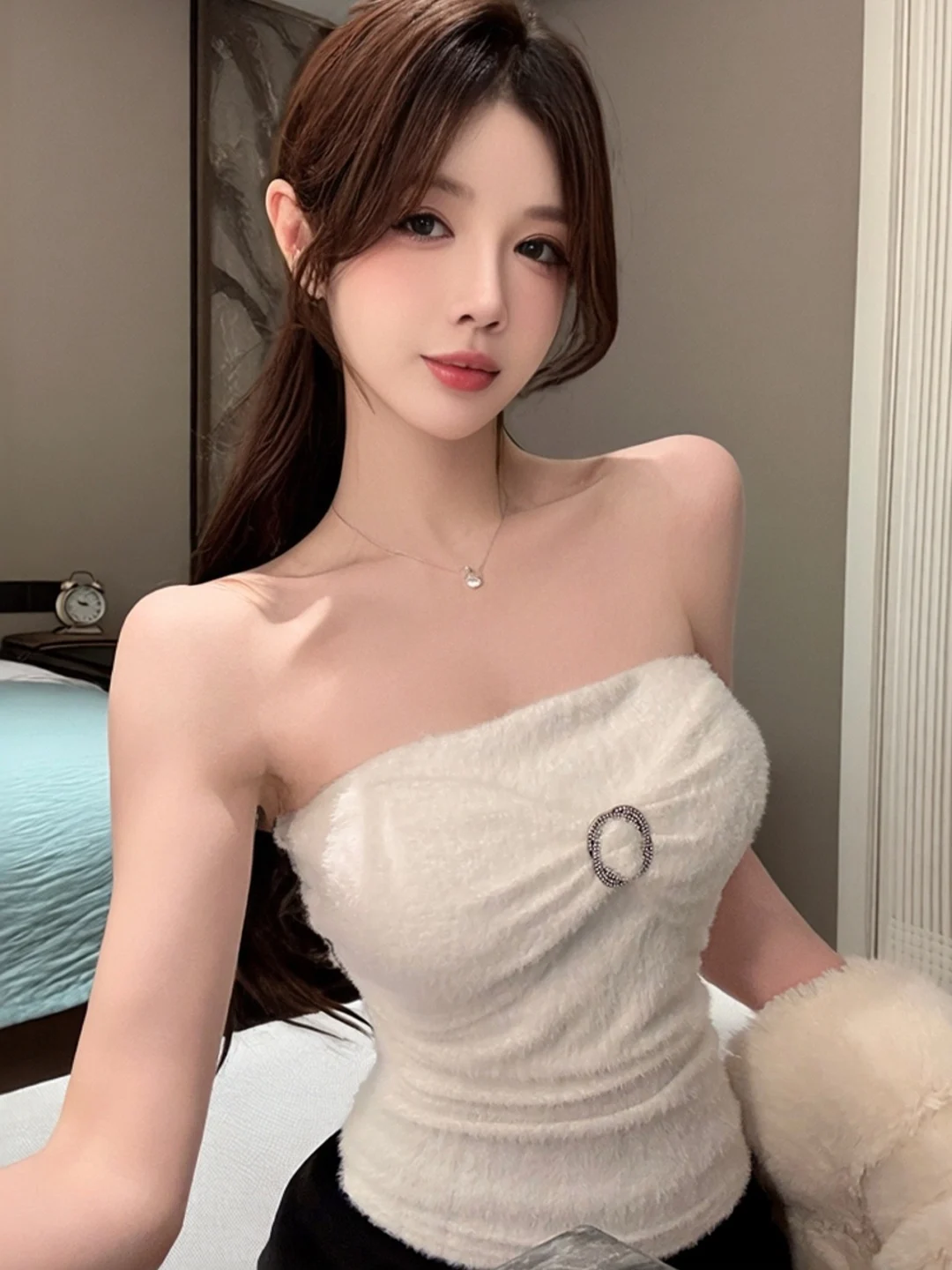 

American Style Short Crop Top Women's Fashionable Inner Wear with Chest Pad Autumn Winter Knitted Skin-friendly Breathable