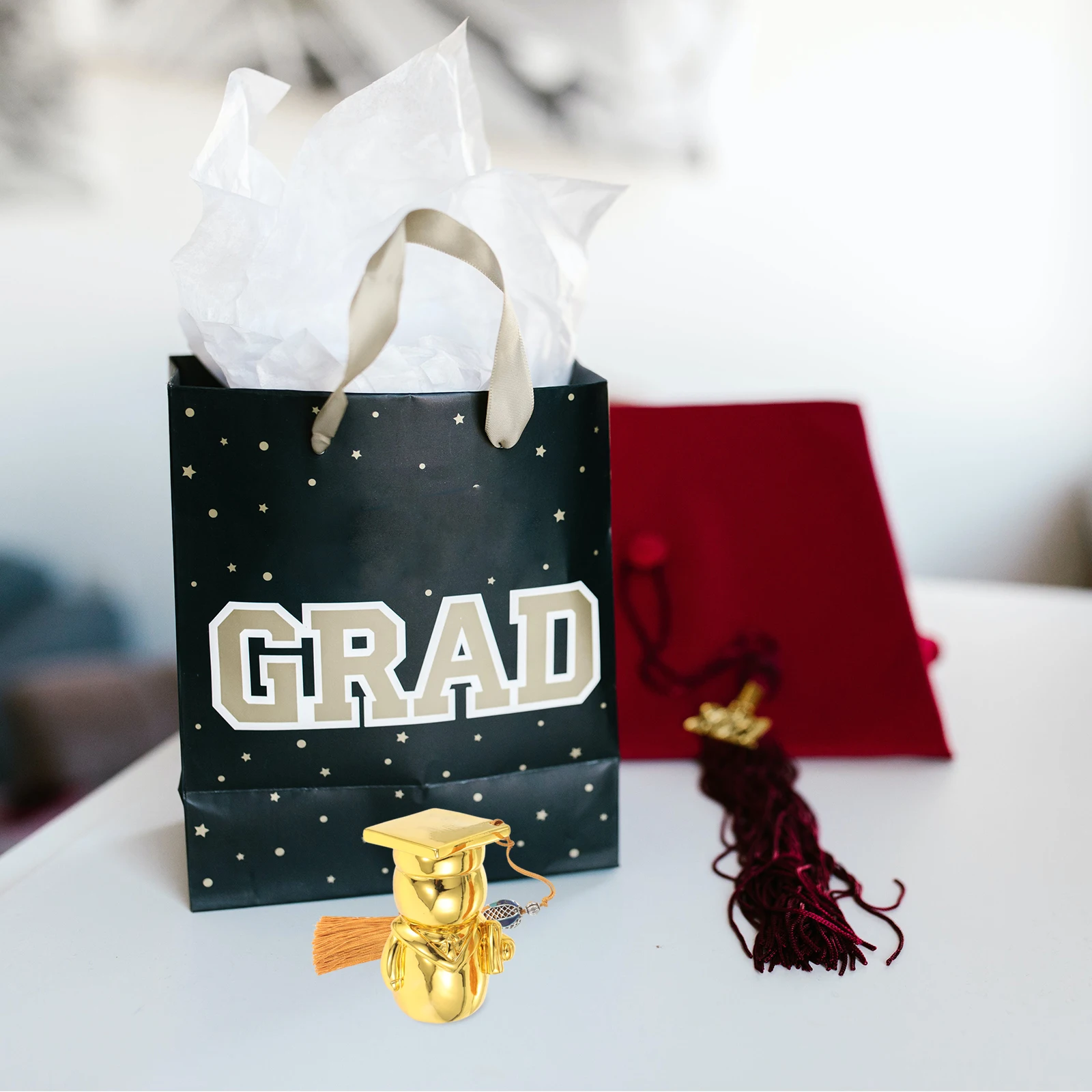 

Graduation Cake Statue Resin Desktop Academic Achievement Award Trophy Party Centerpiece Gift For Students Honors Preschool