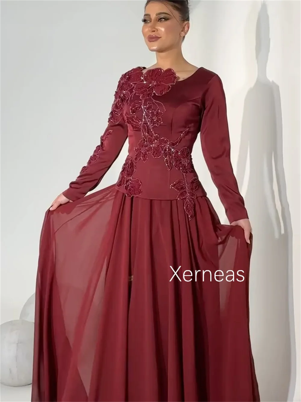 Maßgeschneiderte Chiffon-Faltenmuster im chinesischen Stil, A-Linie, O-Ausschnitt, lange Kleider, maßgeschneiderte Anlässe, passende Abendkleider