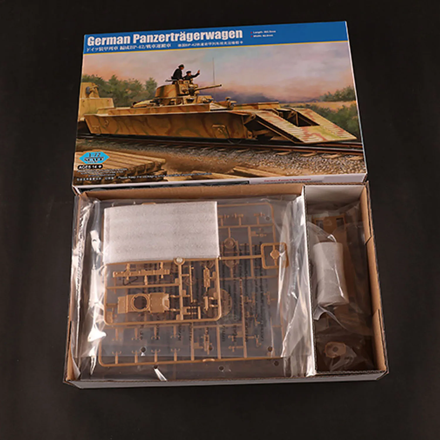 

1/72 Scale Plastic HobbyBoss German Panzertragerwagen BP-42 Railway Tank Transport Carrier Model Building Kits Toys TH24111