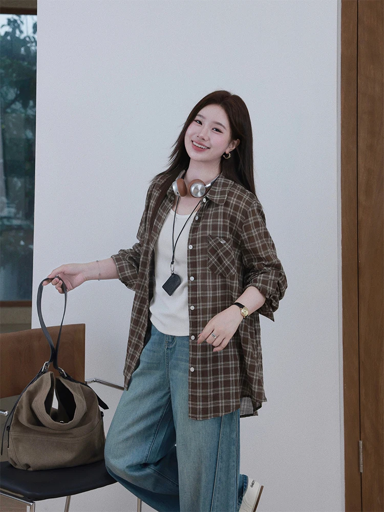 

Женская рубашка больших размеров из смесового хлопка, свободного кроя, в клетку, цвета светлого кофе, универсальная, с квадратным вырезом, удлиненная, в стиле Lazy Spring.