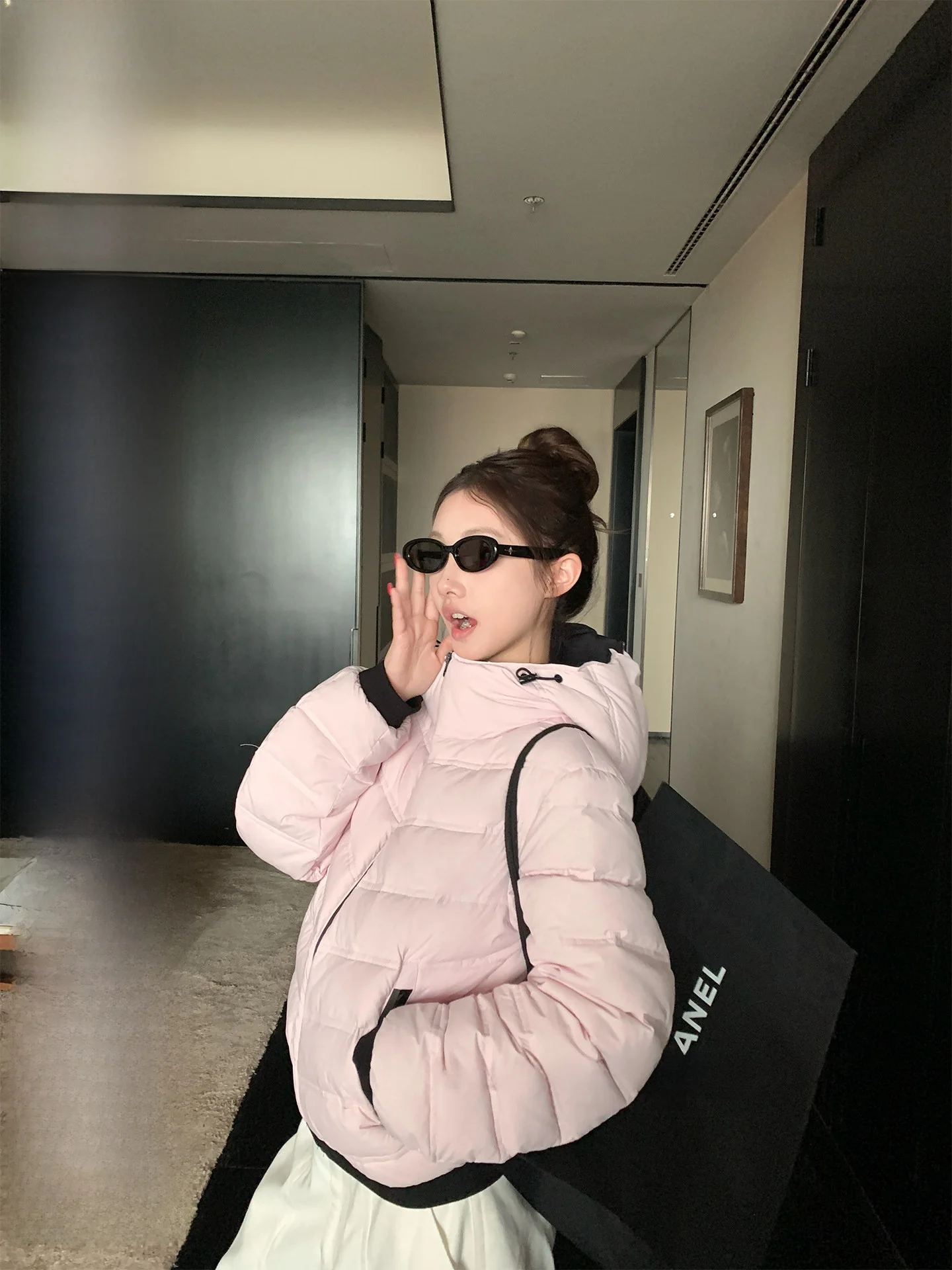 

Slimming Effect Duck down Jacket with Hood Casual Style Warmth Guaranteed Ladies Fashion Thickened Winter Coat by Kuri Kuri