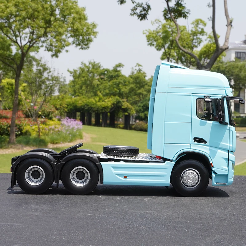 

1:24 Original Shaanxi Automobile Delong X6000 Tractor Alloy Simulation Heavy Truck Model Tractor Model
