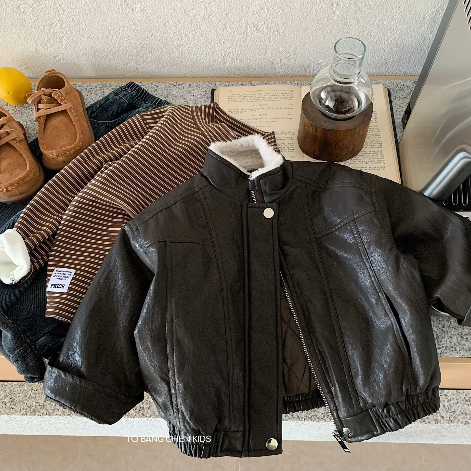 

Детская кожаная куртка для маленьких мальчиков, новая зимняя однотонная ветрозащитная куртка с воротником-стойкой, флисовое пальто для маленьких мальчиков, парки для маленьких мальчиков, пальто