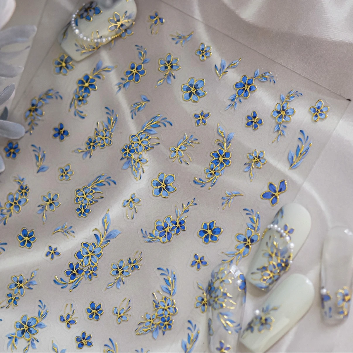 

Paint in Gold Blue and White Porcelain Delicate Garden Petal Hairpin with Flower Decoration 5D Nail Art Stickers Manicure Decals