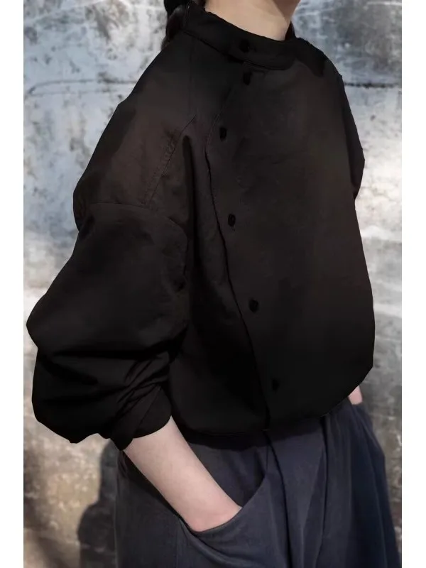 本物の春のヴィンテージ風ブラウンカラーの襟付き長袖職人技の高い女性用カジュアルファショントップ