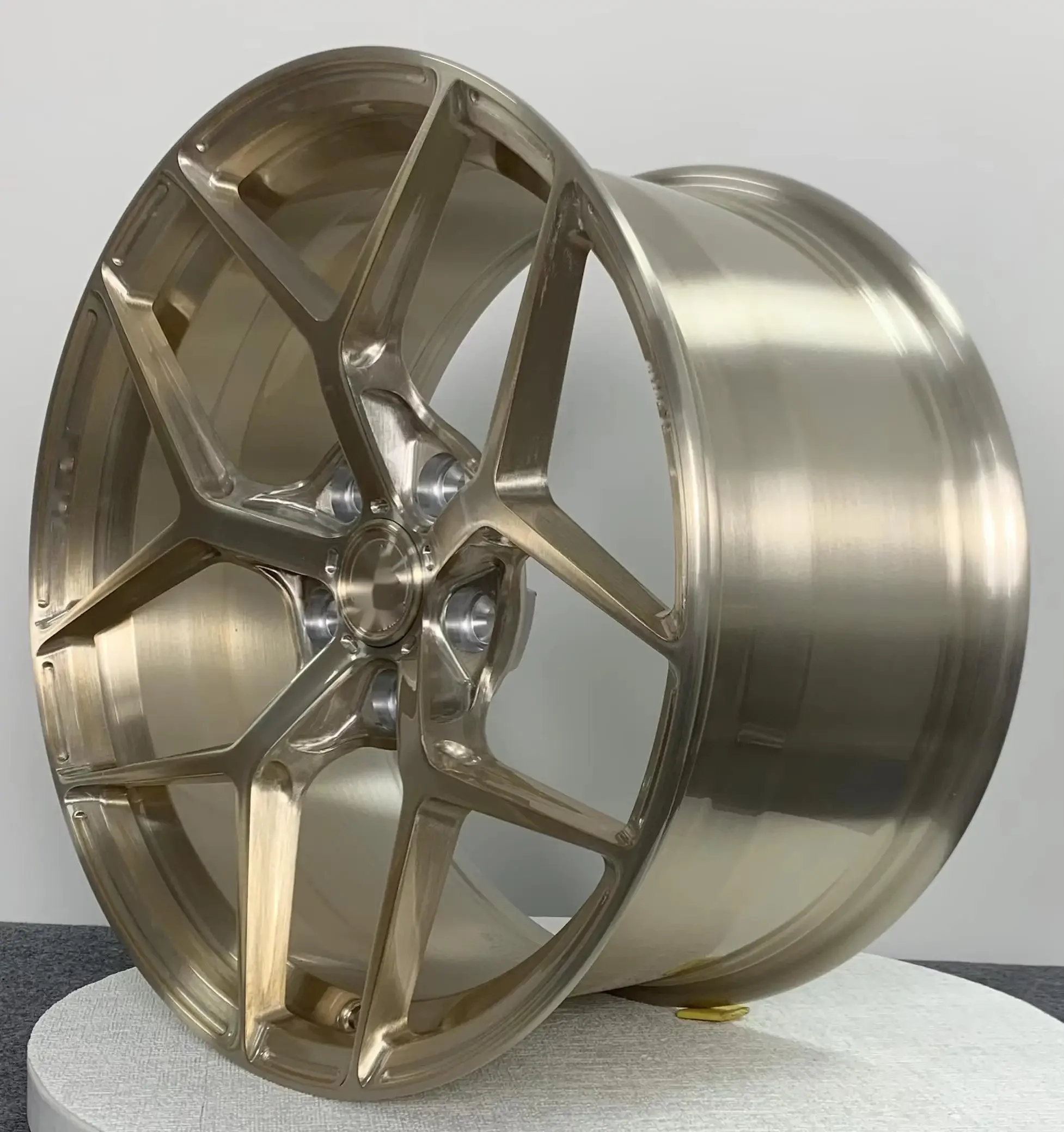 Wysokowydajne kute felgi samochodowe ze stopu 5x112 PCD, polerowane, ET 45mm, 0mm, 50mm, 100mm, 120mm, opcje PCD