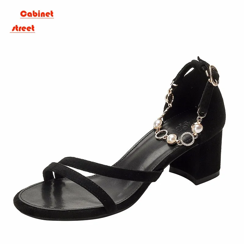 

2024 New Small Heel Pearl Fashion Sandals Women's Summer Wear Thick Heels Medium Heels High Heels Small Size Large Size Shoes