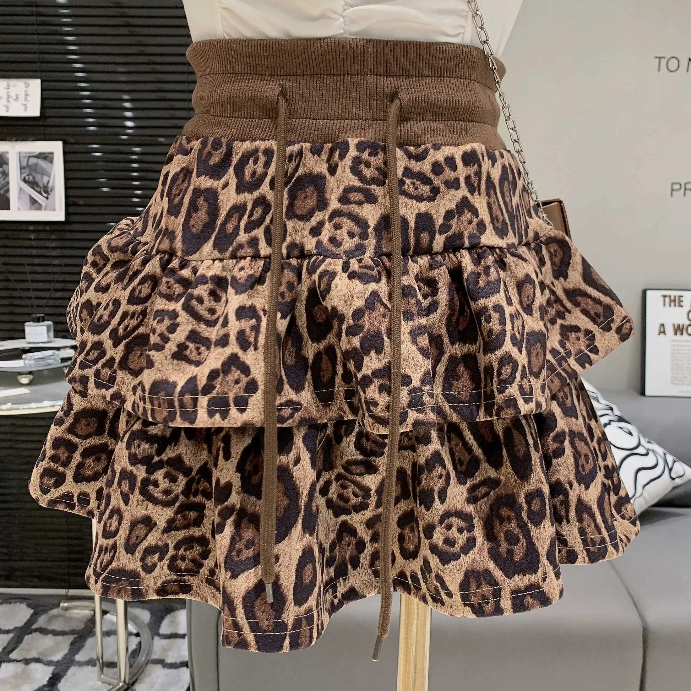 Wedbleser American Spicy Girl Retro Leopard Print Ruffle Edge Drawstring Elastic Waist Design Slim Fit Versatile Fluffy Skirts