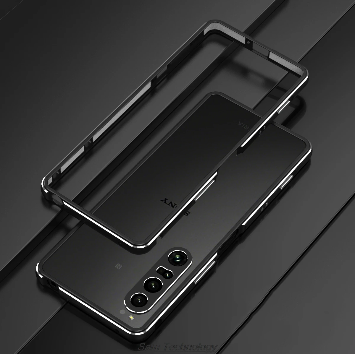 

Металлический чехол для Sony Xperia 1 VI/1 VII/1 V/1 IV Luxury Deluxe Ультратонкий алюминиевый бампер + 2 пленки (1 передний + 1 задний)