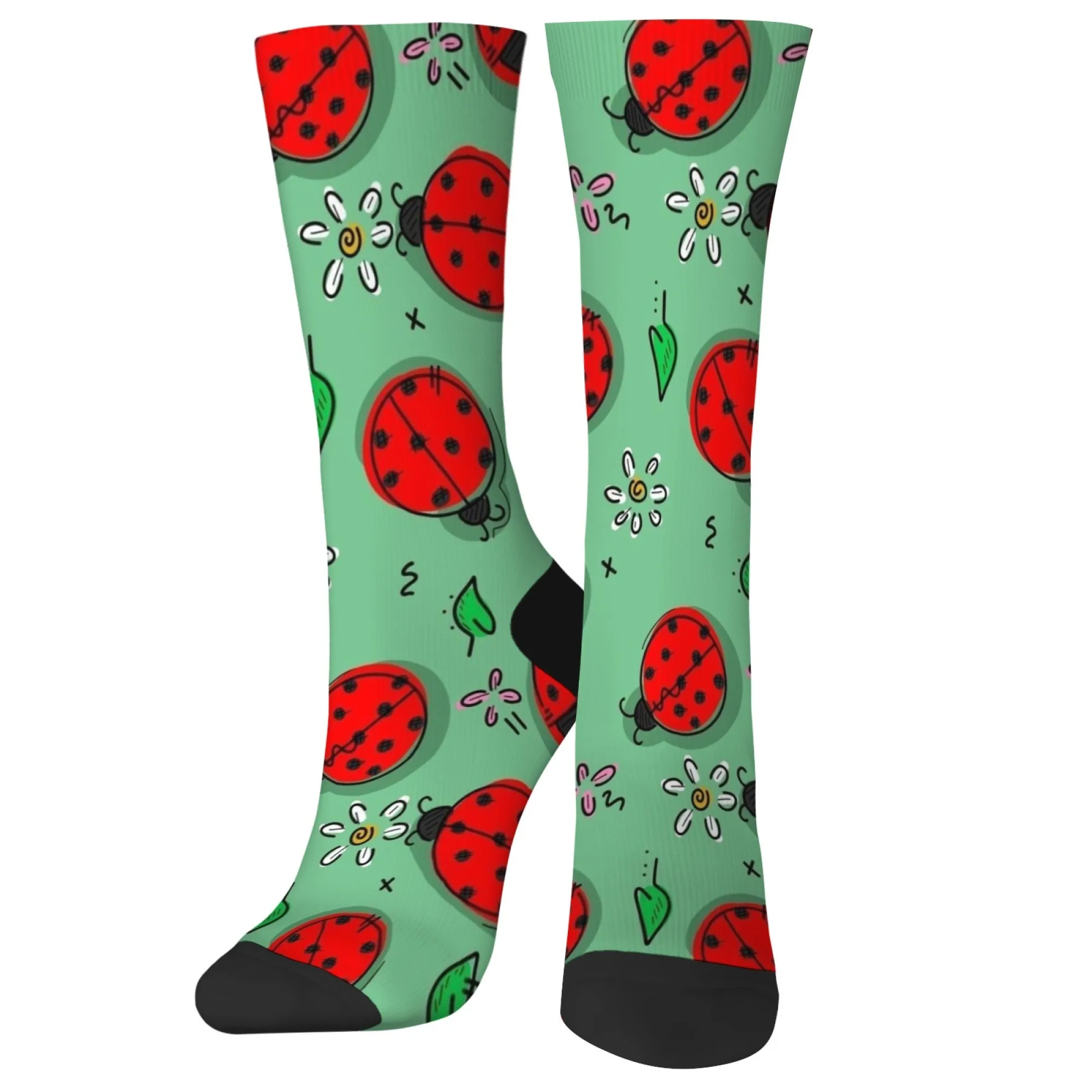 Kaus kaki pria modis dengan latar belakang hijau Ladybug kaus kaki lucu perlengkapan retro gaya logam kaus kaki hip hop jalanan pesta gila anti-selip hangat