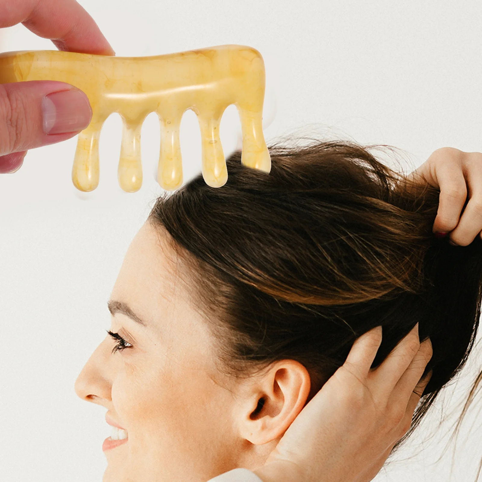 

Resin Head Scalp Massager Comb 2 Pack Oil Therapy Scraping Tool Guasha Massage Equipment Meridian Relaxation Body Care Accessory