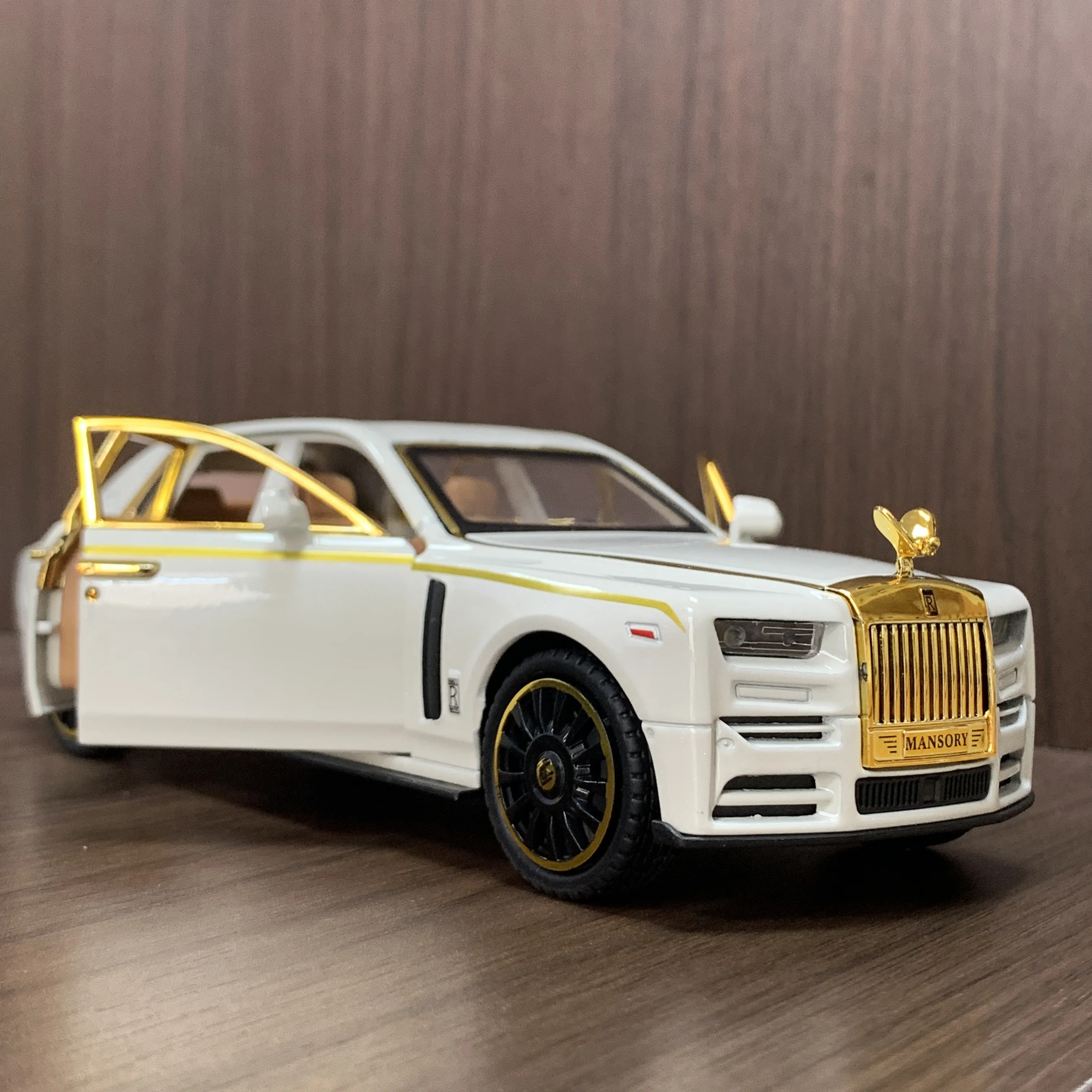 

Литая под давлением модель автомобиля Phantom из сплава, игрушечный гоночный автомобиль с откатным механизмом 1/24, коллекционное украшение автомобиля, любимый автомобиль для мальчика, игрушечные подарки