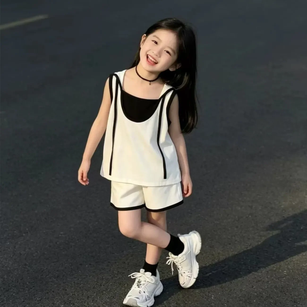 6560 Girls Summer 2026 Sports Set Colorblock Hooded Fake Two-Piece Tank Top Shorts Outfit Trendy Kids Clothes