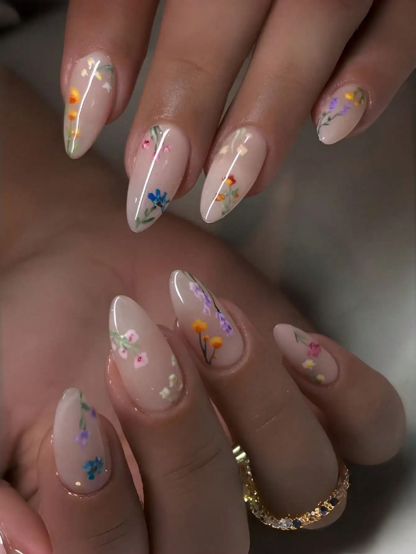 

24pcs Almond-Shaped Nail Stickers, Nude Base with Colorful Floral Patterns. Set Includes Artificial Nails & Stickers. Perfect for Gatherings, Dates, Parties & Valentine's Day Gifts.