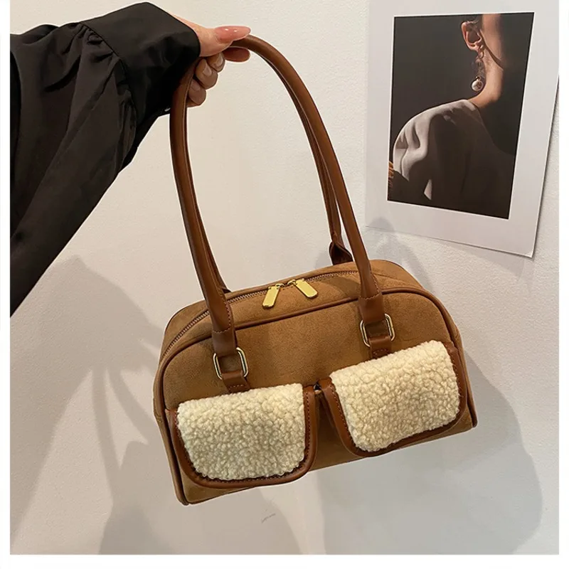 Renk Engelleme Süet Süper Sıcak Küçük Çanta 2024 Yeni Sonbahar ve Kış Çok Yönlü Tek Omuz Koltuk Altı Çantası El Boston Çantası