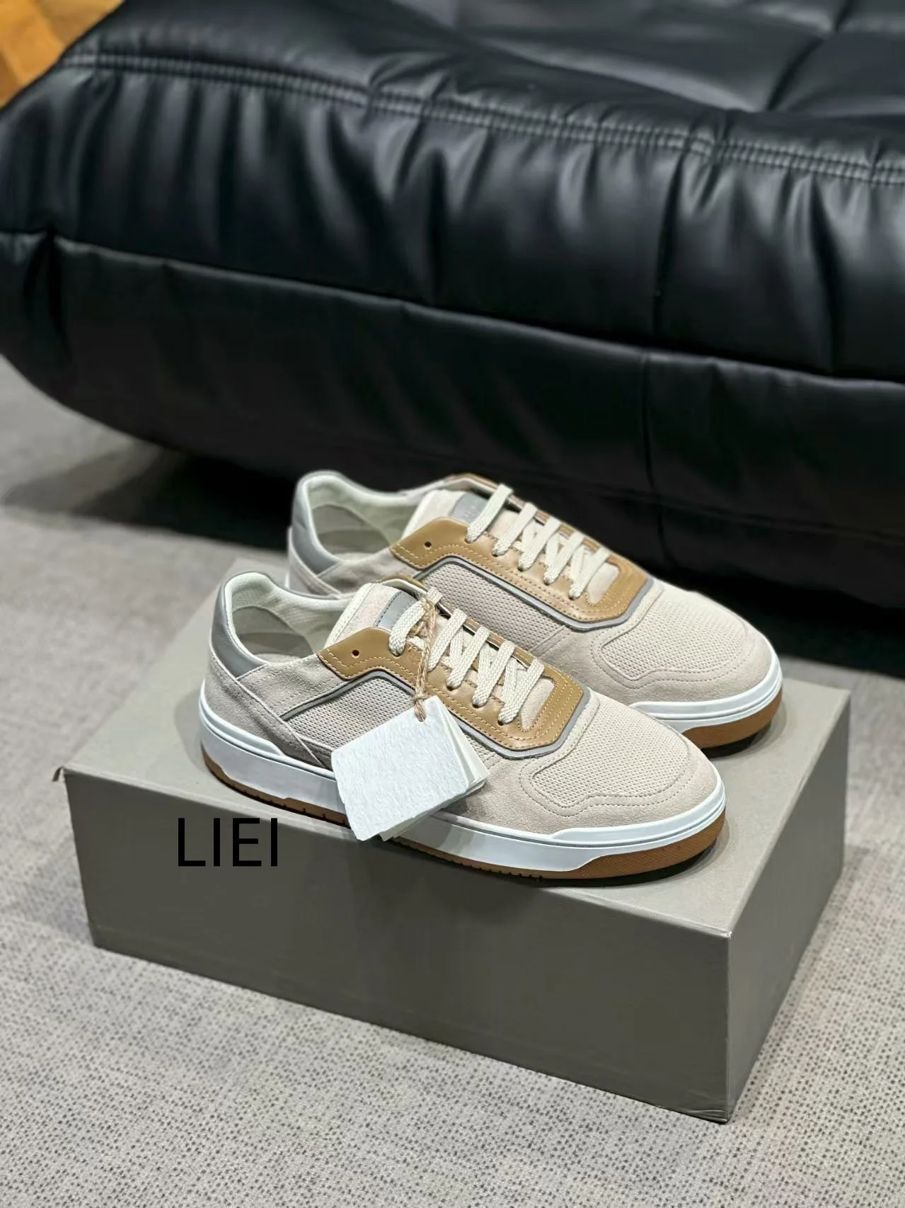 

New 2026 Leather Running Sneakers Sport Shoes Unisex Walking Shoes Men's Women's Sapatilhas Homem B30 Zapatos 35