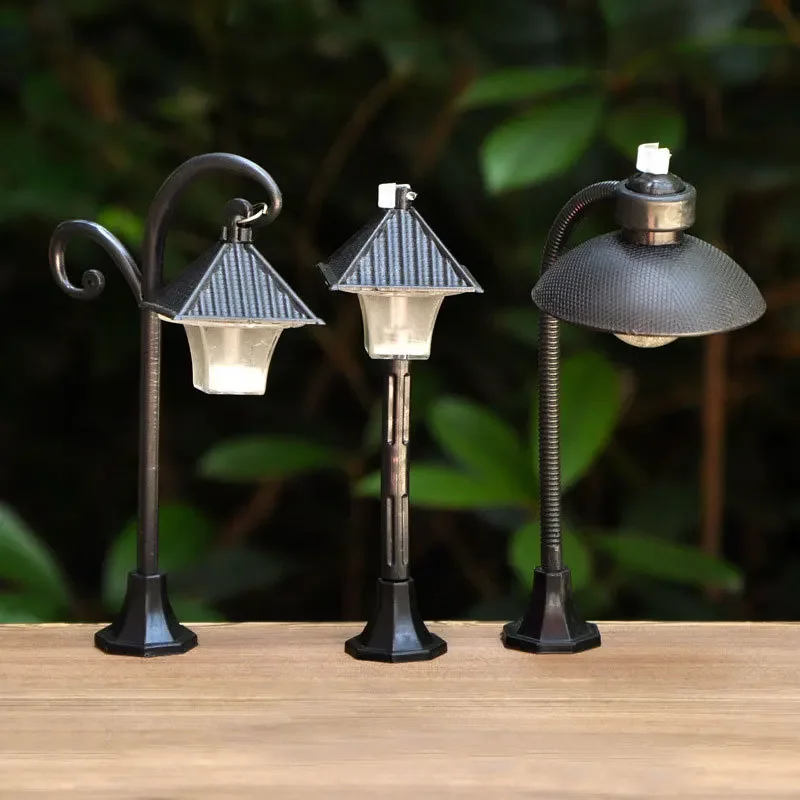 DIY Retro Street Lamp Model Dollhouse Desk Lamp Miniature Micro Landscape Ornament Garden Park Lamppost Sand Table Model