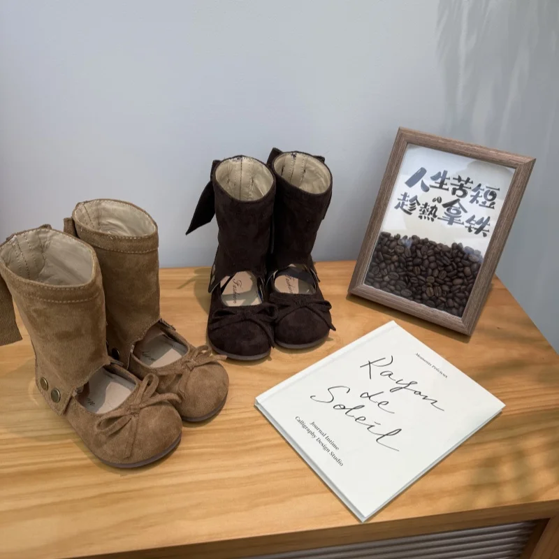 รองเท้าหนังลำลองเด็กผู้หญิงแฟชั่นสไตล์เกาหลี ฤดูใบไม้ร่วง 2025 พื้นนุ่มกันลื่น รองเท้าบูทเจ้าหญิงอเนกประสงค์