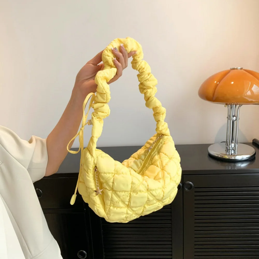 

Cloud Pleated Bag: A Personalized Embroidered Shoulder Bag, Casual and Stylish Dumpling-Shaped Shoulder & Handheld Women's Bag