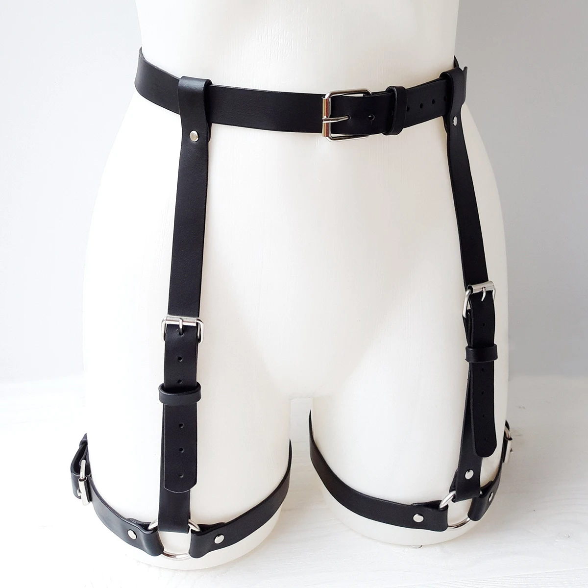 

Регулируемый кожаный пояс для подвязок на бедро, модный аксессуар для женщин, костюм на Хэллоуин, ремень для ног