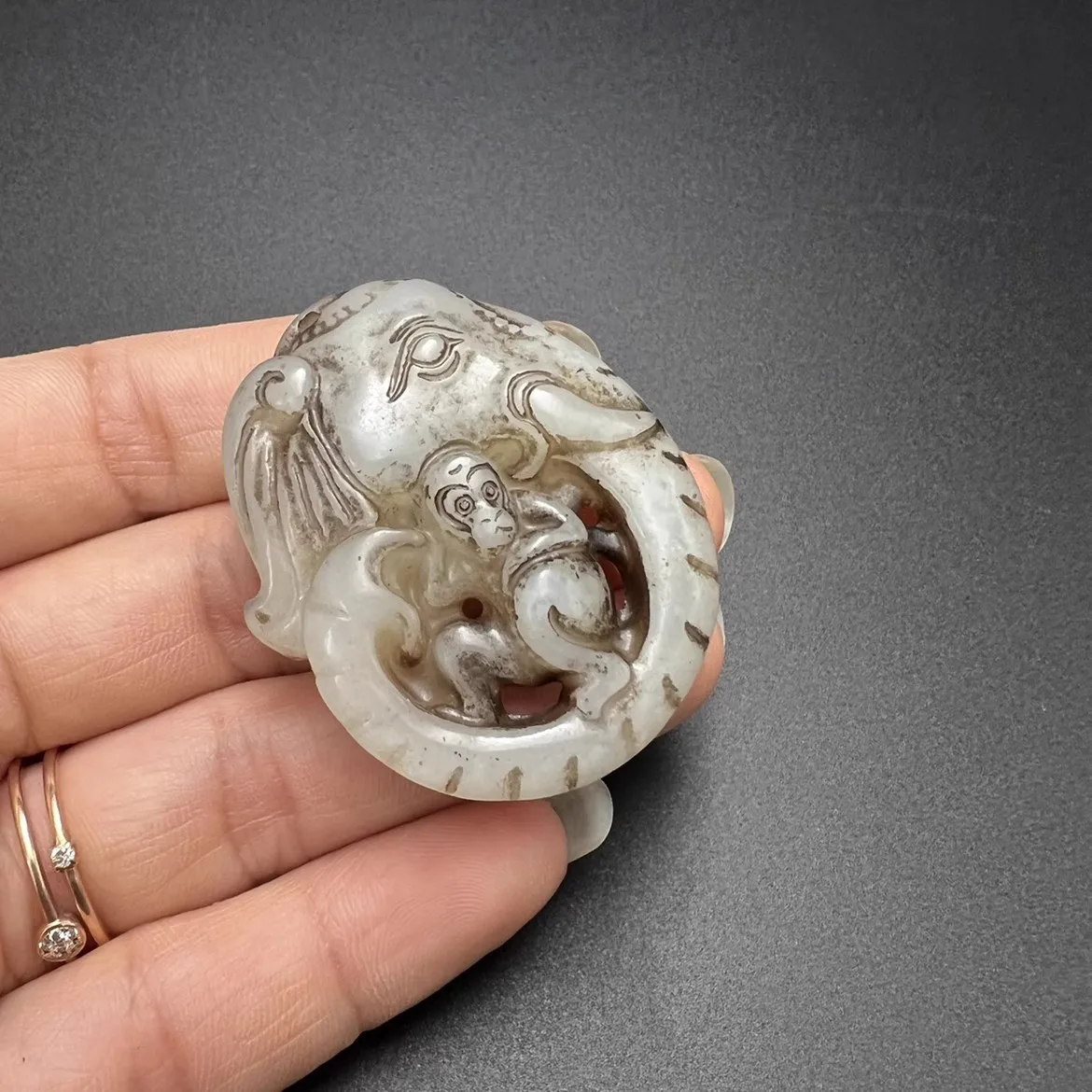 Natural Jade Carving Chinese Monkey Elephant Handmade Collection Pendant Carving Mascot Gift Deco