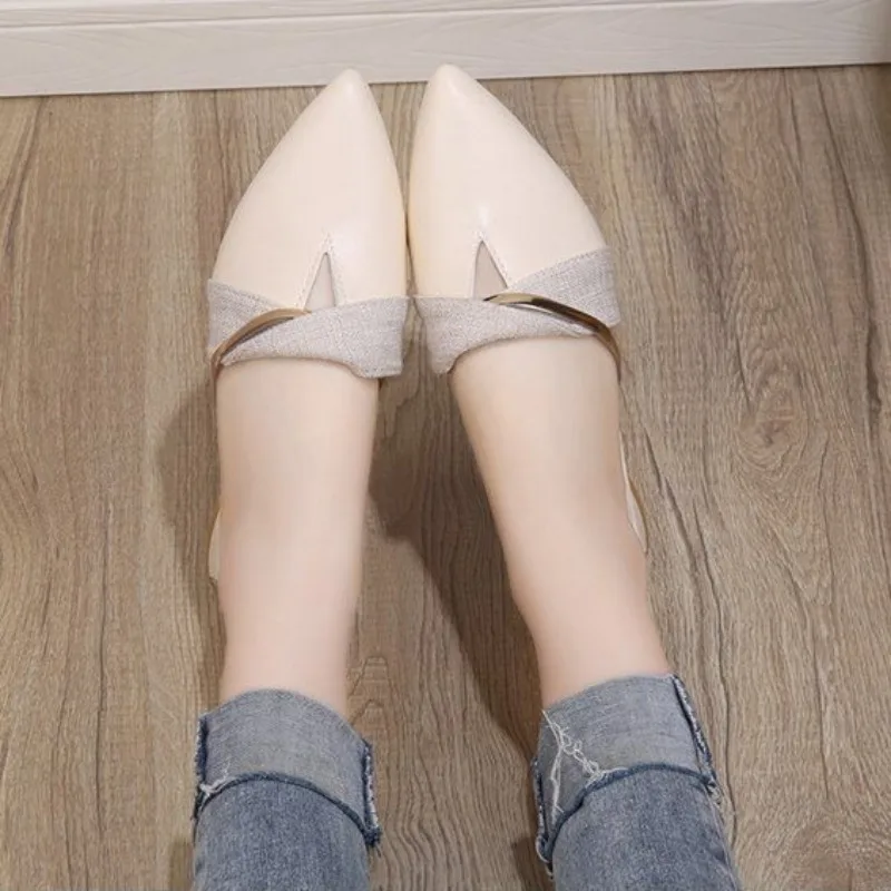 

2026 Summer Women Flat Sole Pointed Toe Mule Sandals Closed Toe Half Slip On Fashion Outdoor Wear