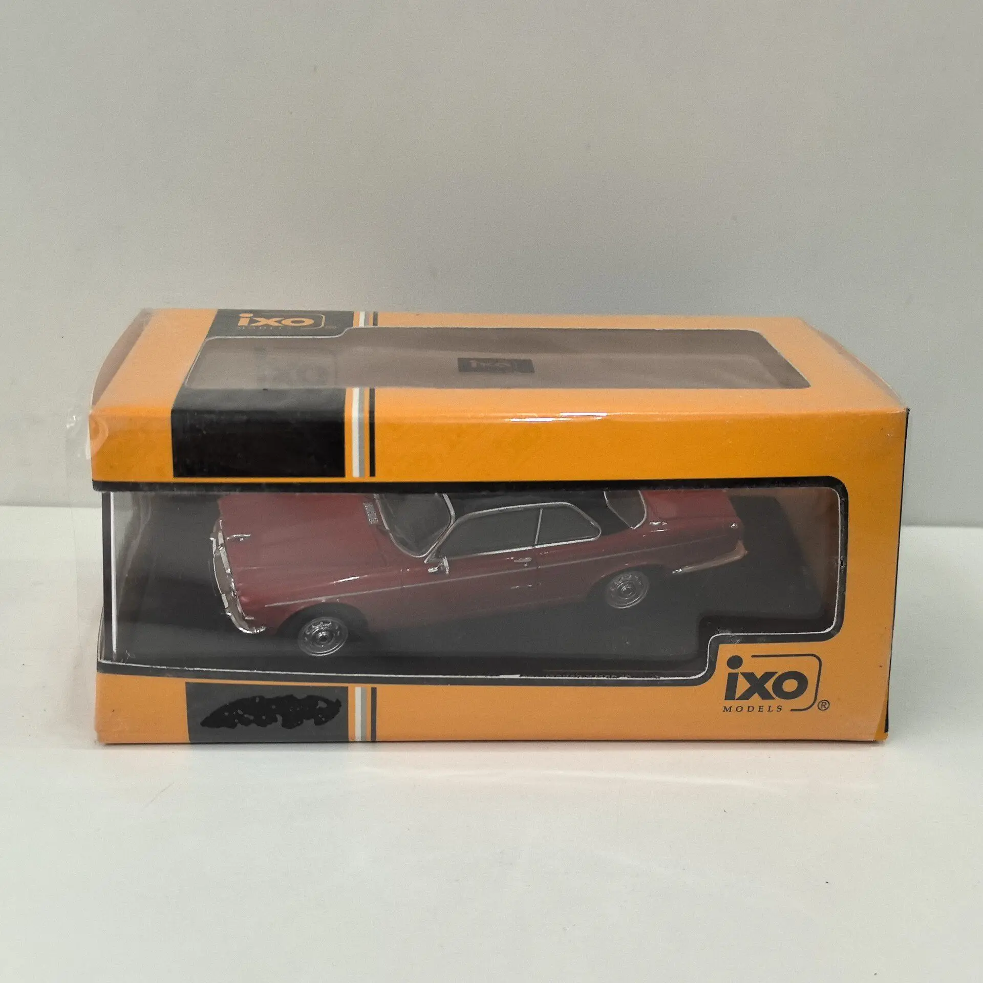 

Diecast IXO 1/43 Scale JAGUAR XJ12C COUPE 1976 Alloy Car Model