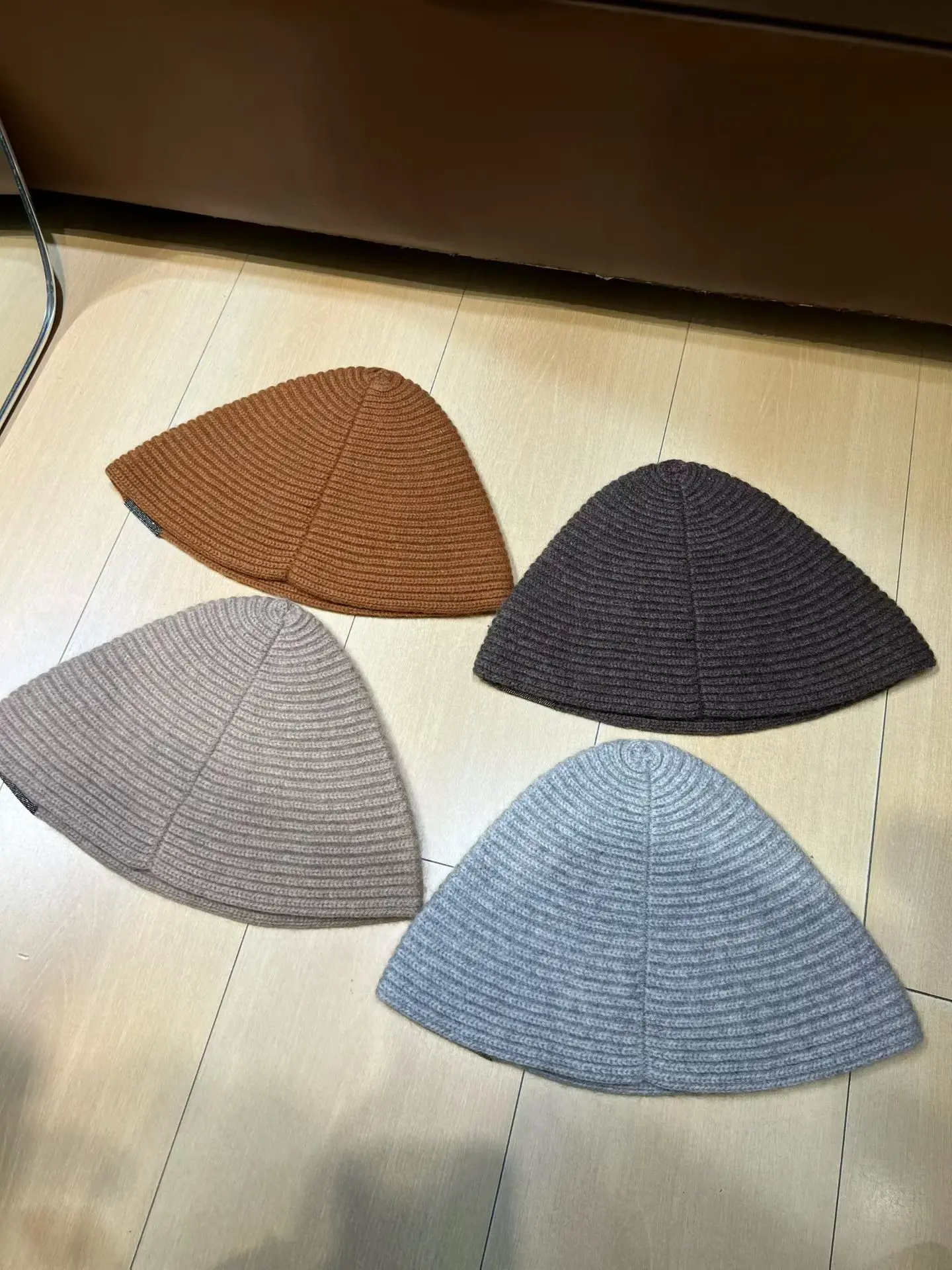 New High-Quality Stylish Women's Cashmere Hat – Autumn/Winter 2026
