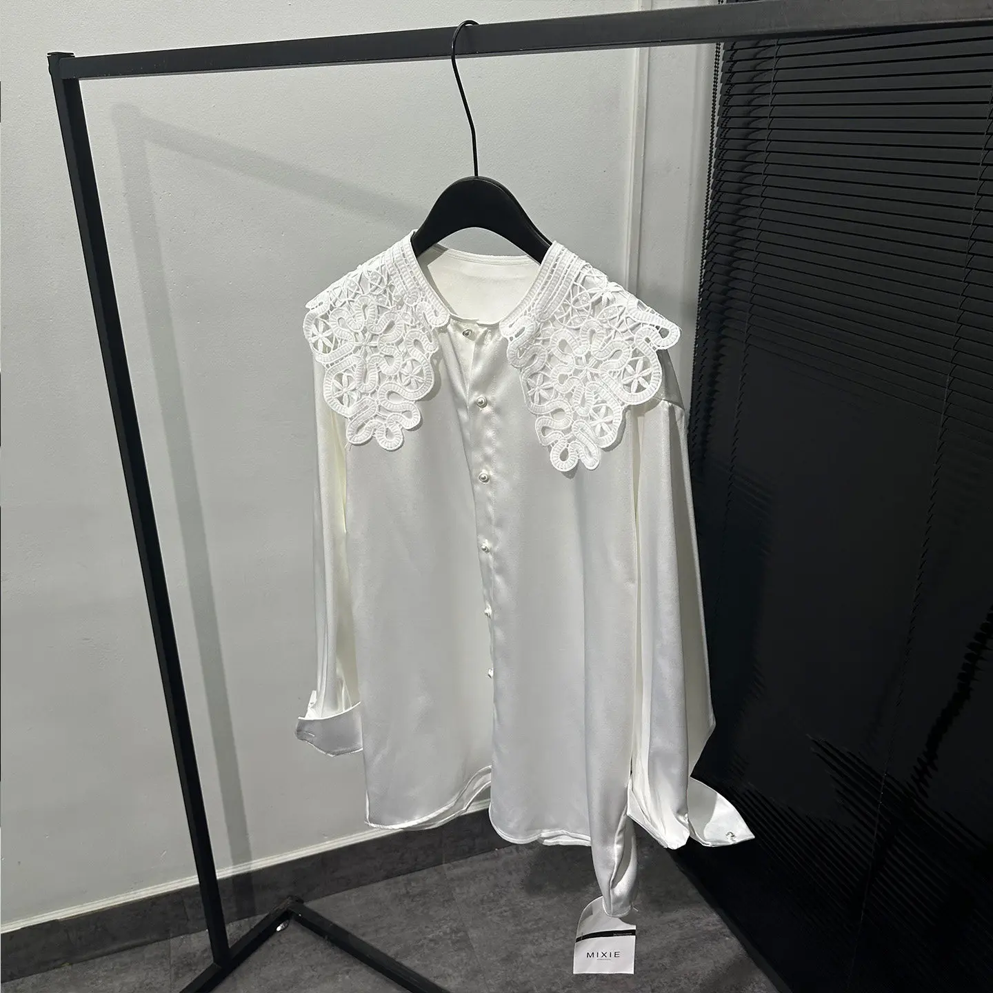 Fashionable Hollow-out Lace Collar Shirt Men's Autumn Loose Retro Idle Style Long Sleeve Coat