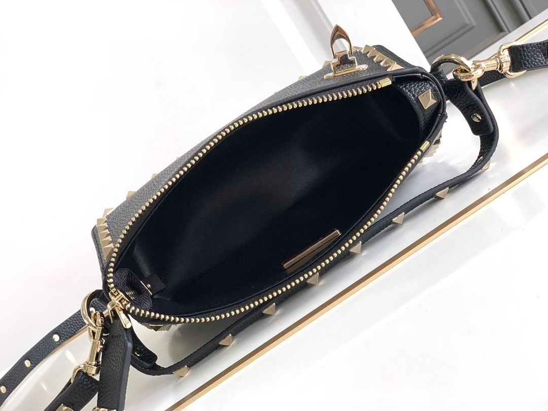 2024 Stud Rivet Designer Black Luxury Design Small Crossbody Bag Fashion Leather Shoulder Messenger Women Purses and Handbags