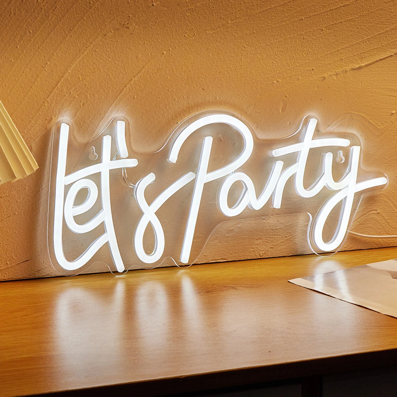 Nowa, stylowa i żywa lampka nocna LED zasilana przez USB - przyciągająca wzrok świecąca Chi-Buy Neon Let's Party Wall Art Signs for Modern Ga