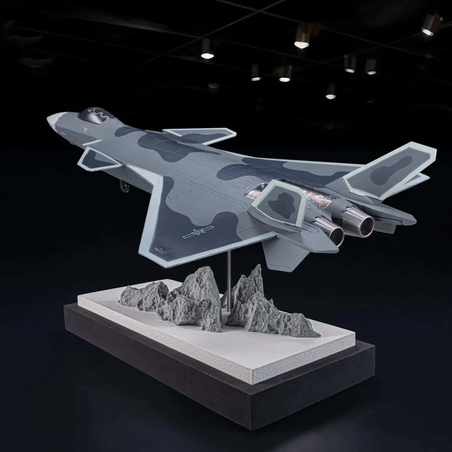 1: 80, J-20 aircraft model, alloy simulation, military model, J20 stealth fighter, Zhuhai Airshow, commemorative gift