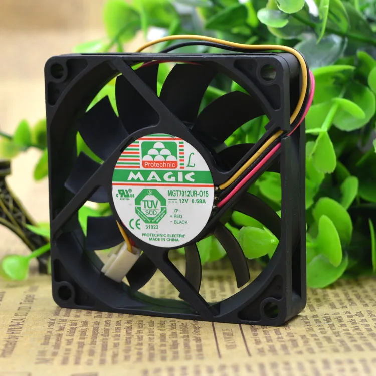 

MAQIC Yong Li MGT7012UR-O15 12V 0.58A 7cm 7015 3-Wire Fan