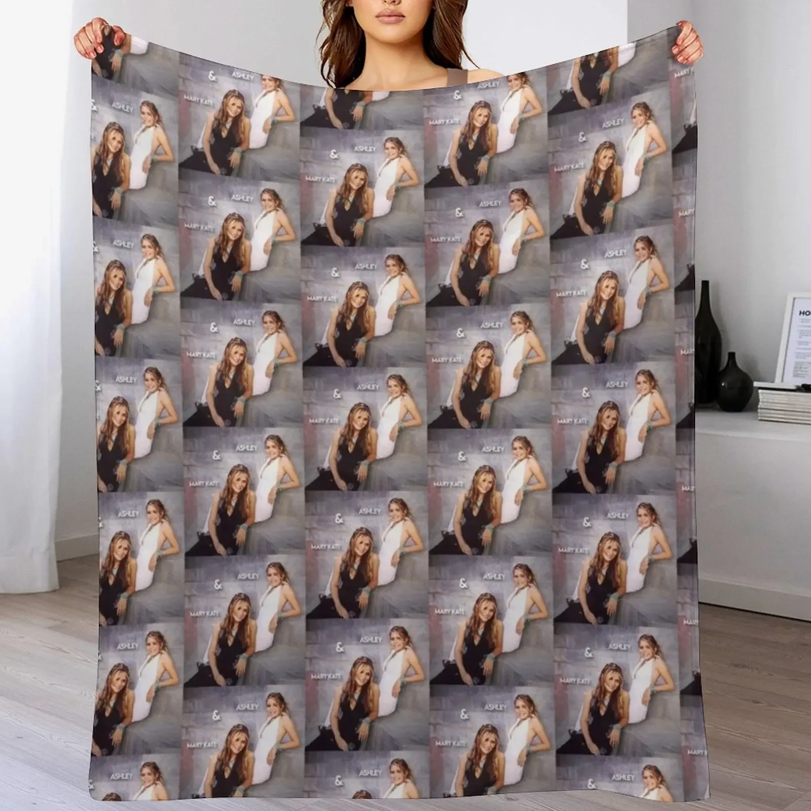 

Mary Kate and Ashley olsen cute Throw Blanket Cozy Sofa Blanket for TV Watching Napping