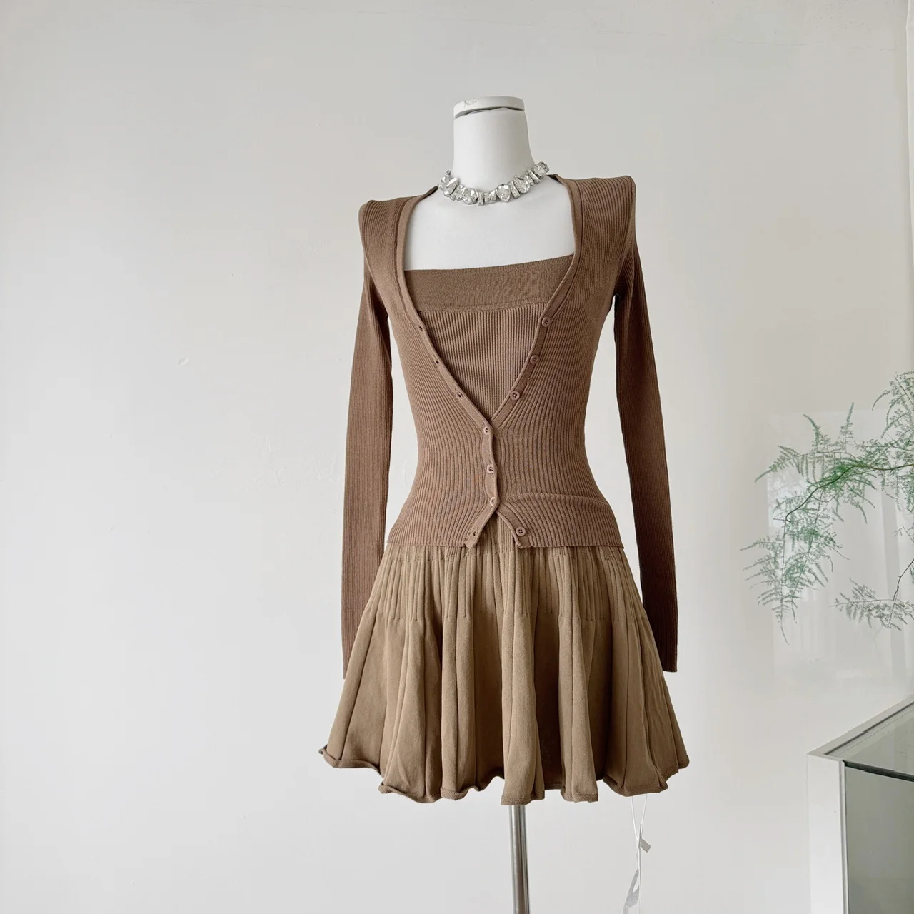 

2pcs Set Women's Short Knitted Slim Cardigan Tops and A-line Pleated Camisole Short Dresses Two Pieces Suits