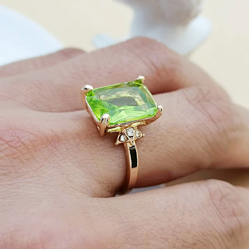 Jianjie Gold/Silver Two Color Women\'s Fresh Green Square Zircon Inlaid Rings Elegant Delicate Female Ring Jewelry Accessories